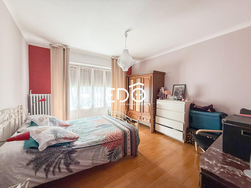 Maison - 96 m² - 5 pièces