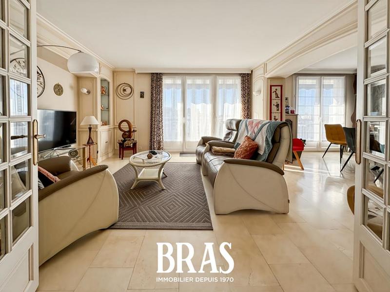 Appartement - 102 m² - 5 pièces