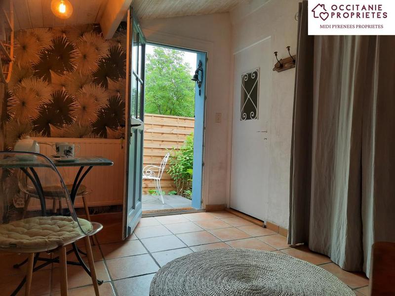 Propriété - 228 m² - 14 pièces