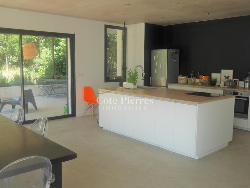 Villa - 200 m² - 5 pièces