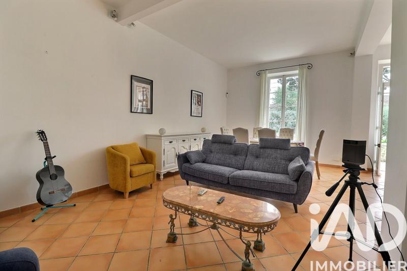 Maison - 180 m² - 7 pièces