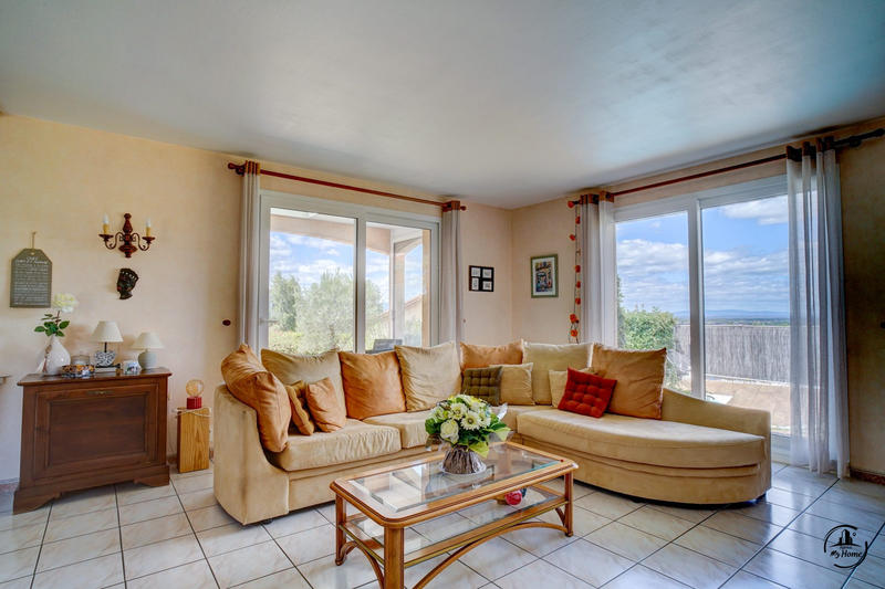 Maison - 130 m² - 6 pièces