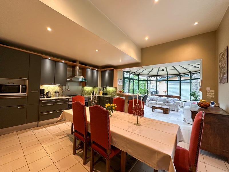 Maison - 317 m² - 10 pièces