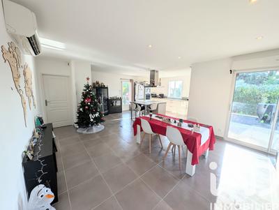 Maison - 130 m² - 6 pièces