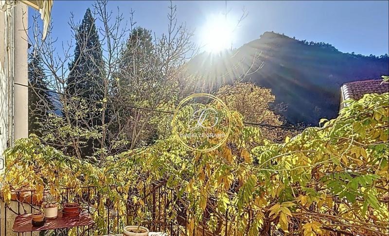 Maison de village - 196 m² - 10 pièces