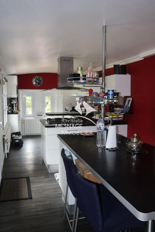 Demeure - 270 m² - 10 pièces