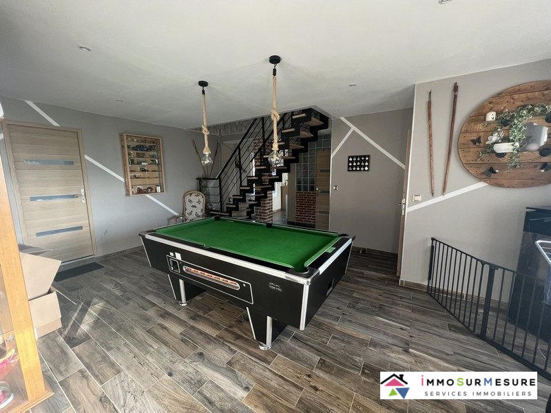 Maison - 228 m² - 9 pièces