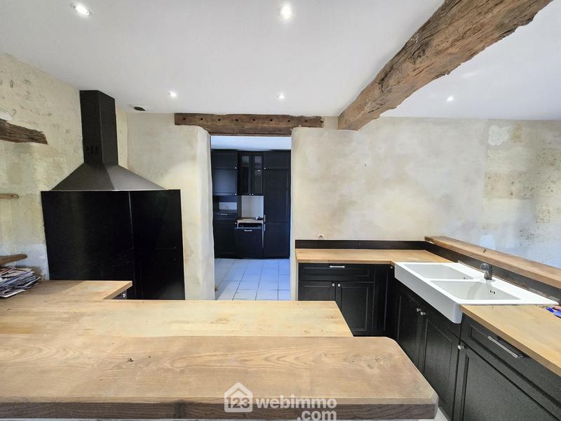 Maison - 331 m² - 10 pièces