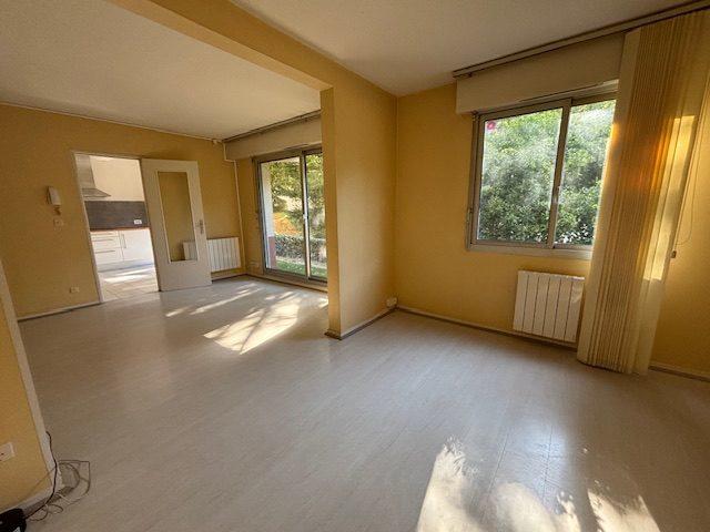 Appartement - 85 m² - 3 pièces
