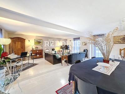 Maison - 212 m² - 6 pièces