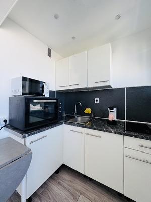 Studio - 25 m² - 1 pièce