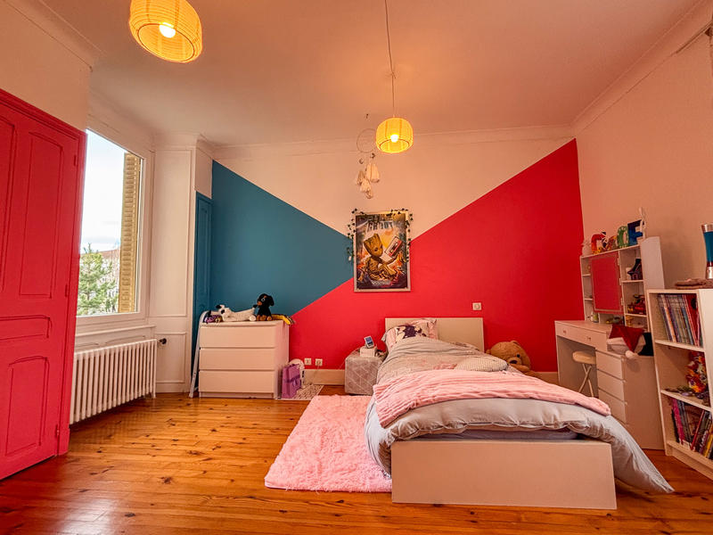 Propriété - 280 m² - 12 pièces