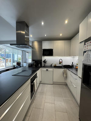 Appartement - 95 m² - 5 pièces