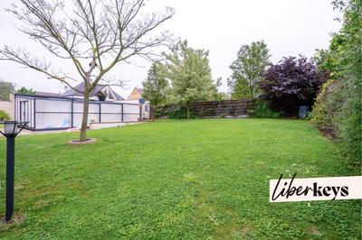 Maison - 210 m² - 7 pièces