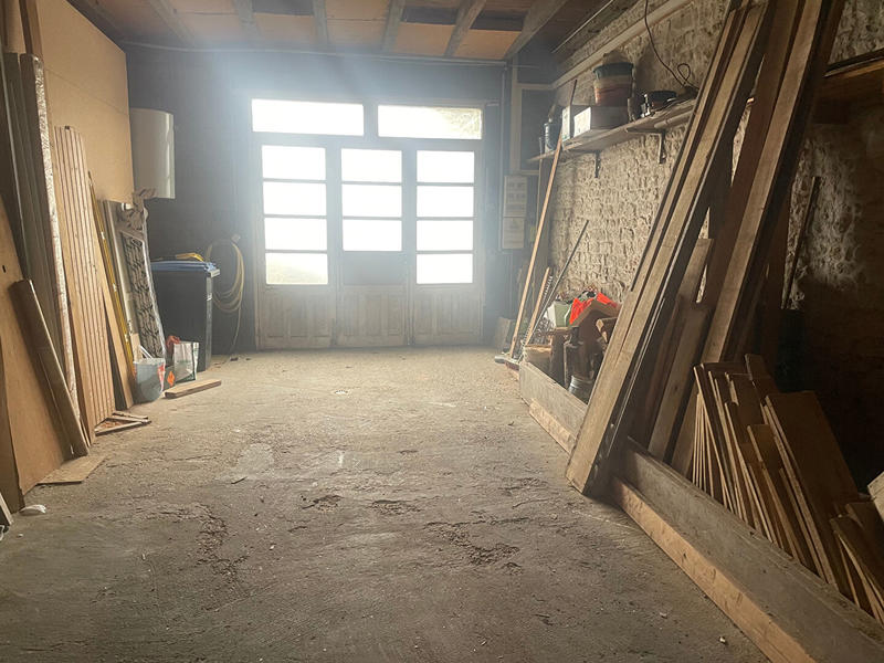 Maison - 410 m² - 6 pièces