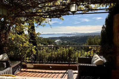 Maison - 140 m² - 4 pièces