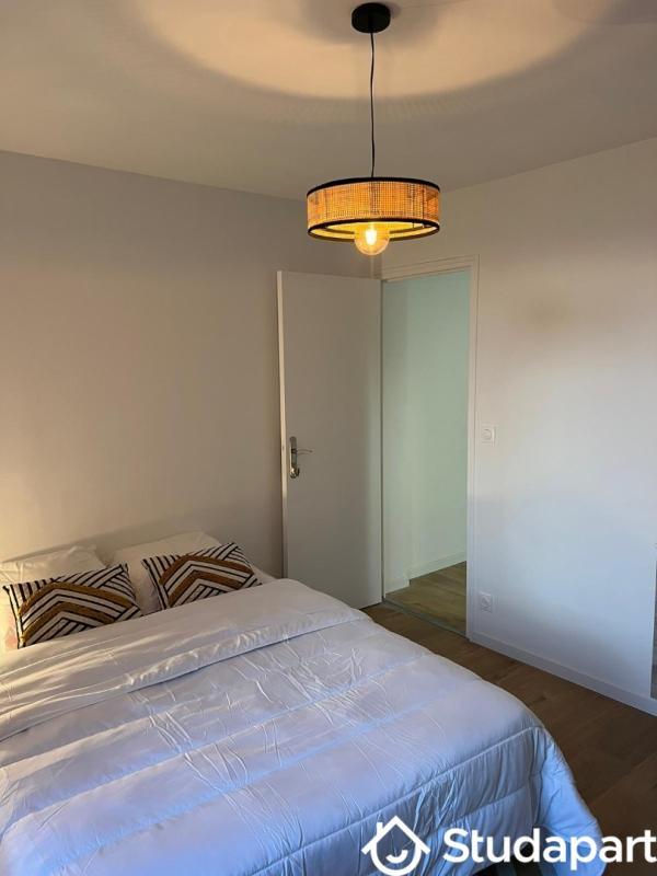 Chambre - 14 m² - 1 pièce