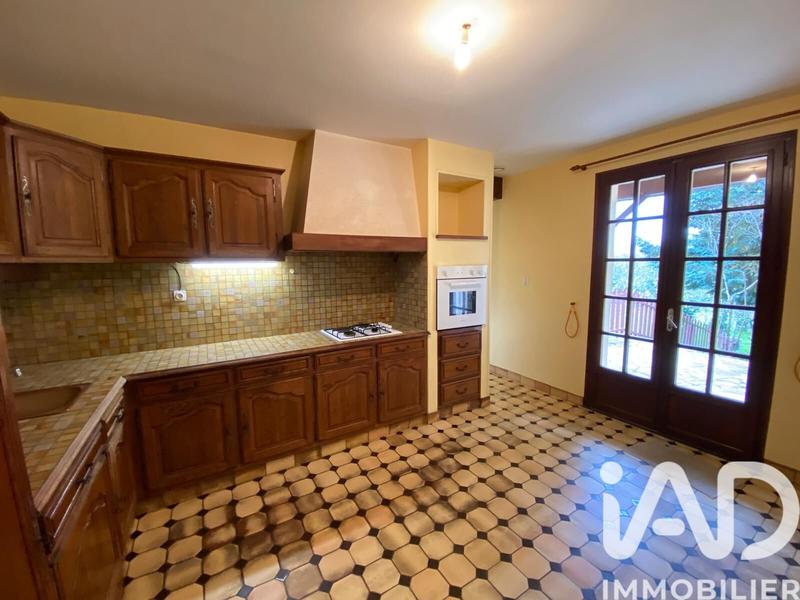 Maison - 152 m² - 9 pièces