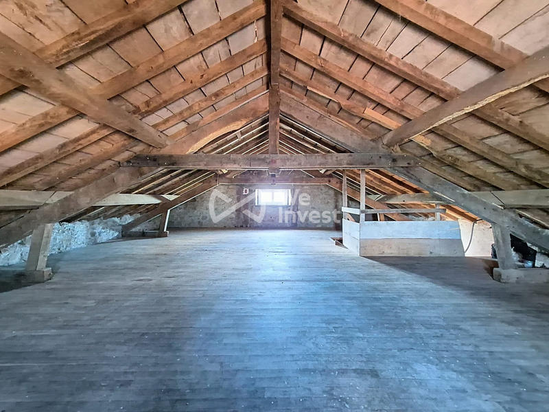 Maison traditionnelle - 148 m² - 8 pièces