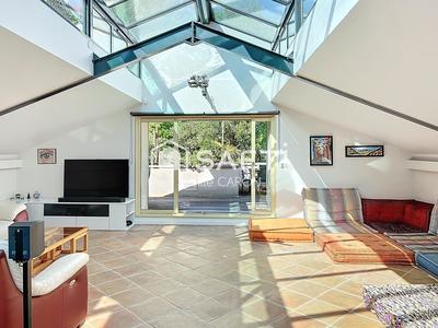 Maison - 192 m² - 6 pièces