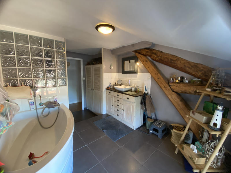 Appartement - 100 m² - 4 pièces