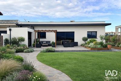 Maison - 105 m² - 4 pièces