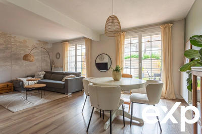 Maison - 104 m² - 5 pièces