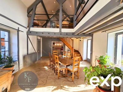 Maison - 206 m² - 5 pièces