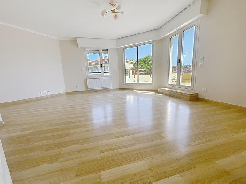 Appartement - 79 m² - 3 pièces