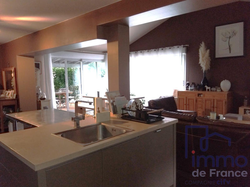 Villa - 168 m² - 5 pièces