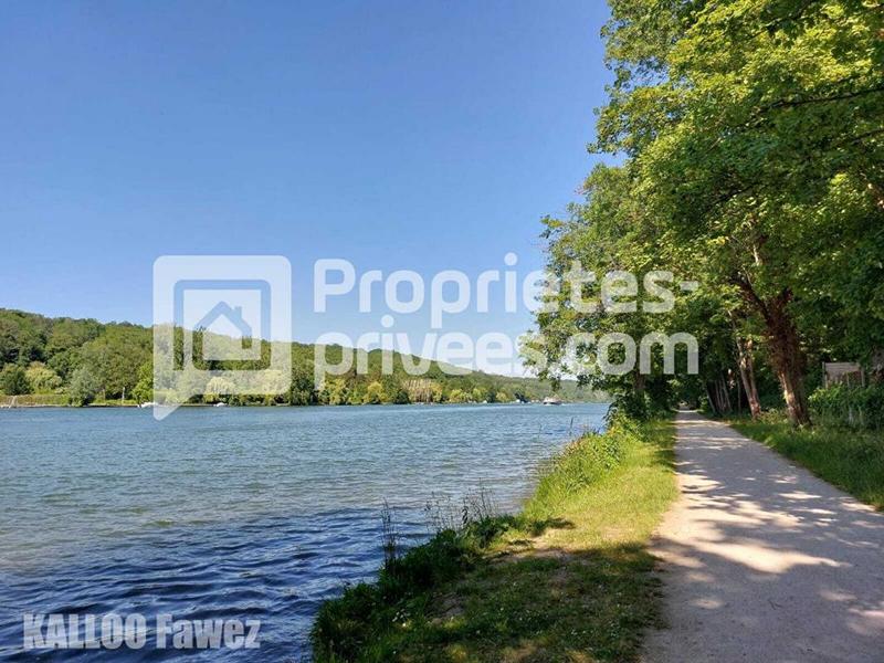 Maison - 222 m² - 8 pièces