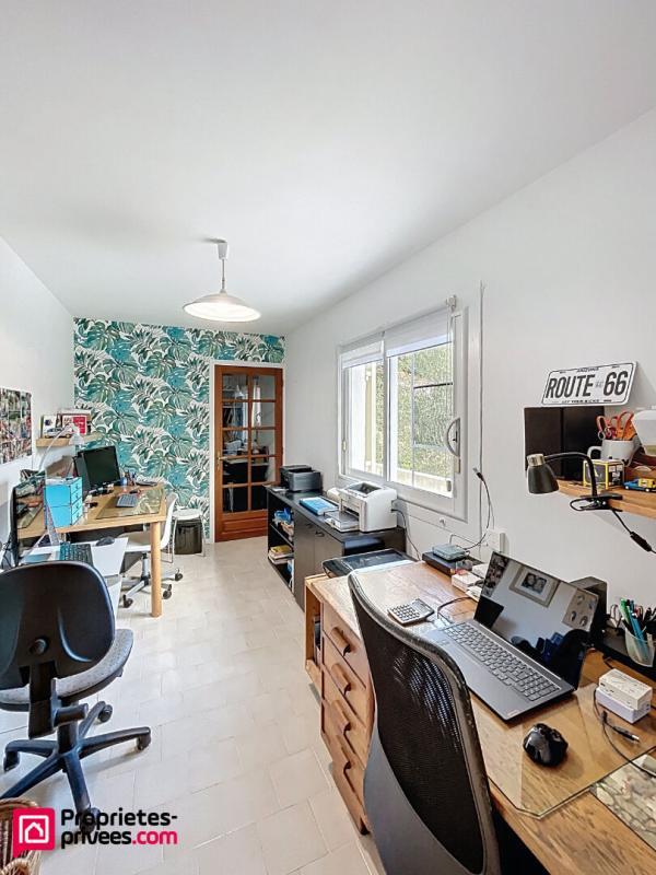 Villa - 213 m² - 6 pièces