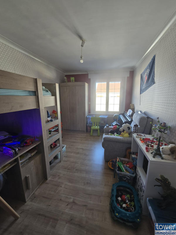 Maison - 101 m² - 5 pièces