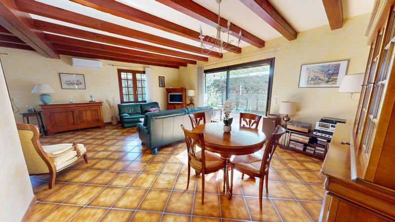 Maison - 122 m² - 4 pièces