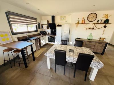 Villa - 80 m² - 4 pièces