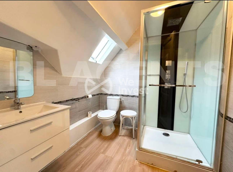 Maison - 309 m² - 12 pièces