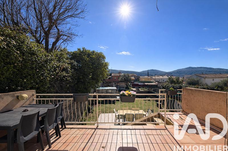 Appartement - 105 m² - 4 pièces