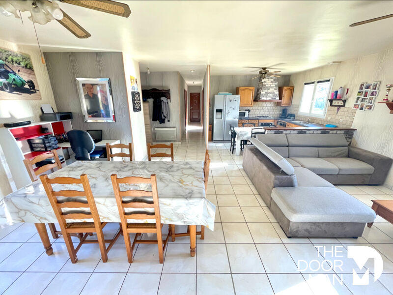 Maison - 93 m² - 4 pièces