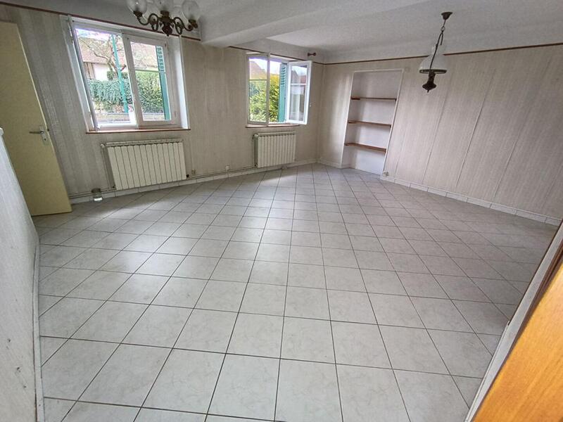 Maison - 94 m² - 5 pièces