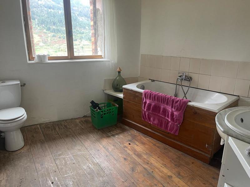 Maison - 300 m² - 4 pièces