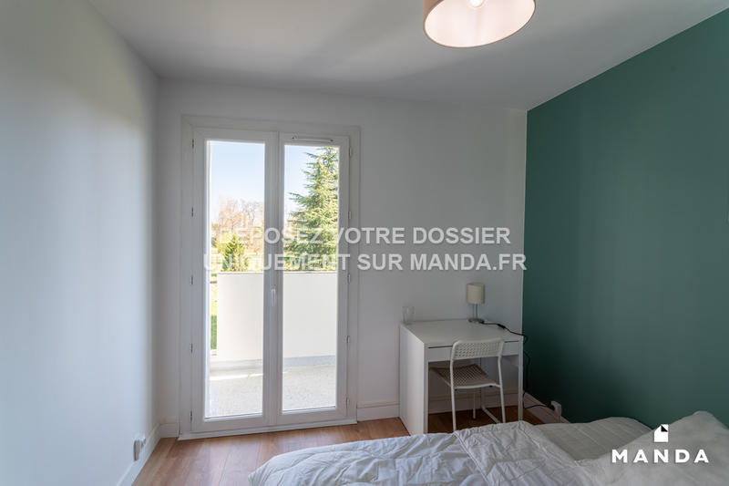 Chambre - 11 m² - 5 pièces