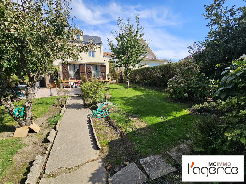 Maison traditionnelle - 133 m² - 5 pièces