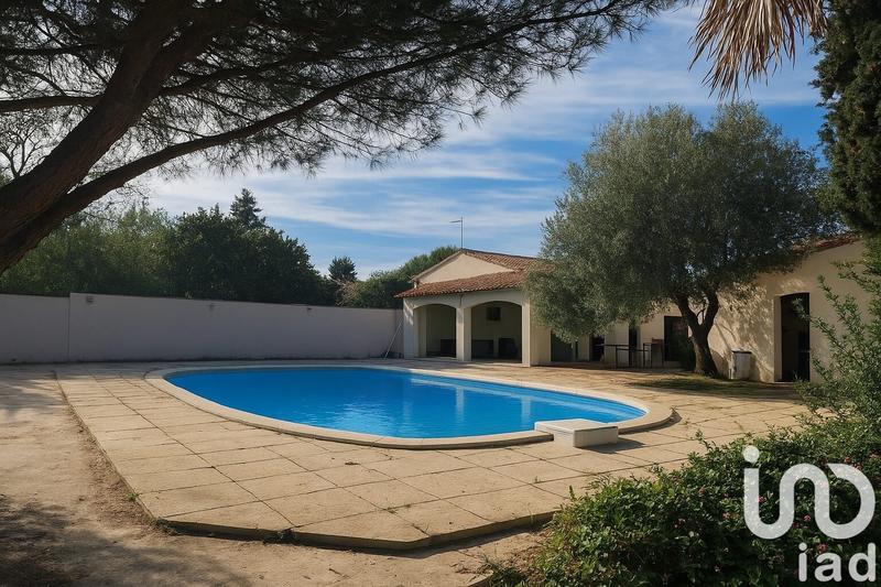 Maison - 242 m² - 7 pièces