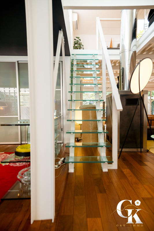 Maison - 393 m² - 9 pièces