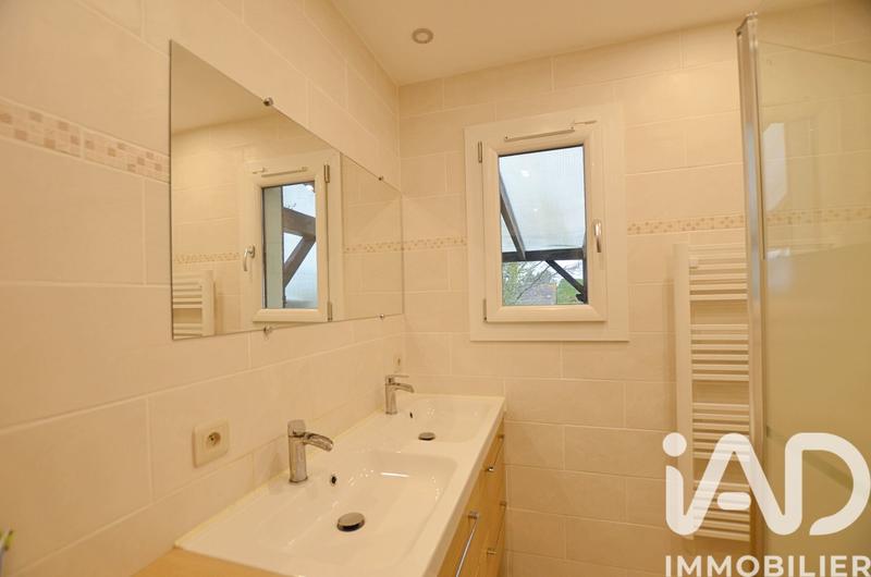 Maison - 121 m² - 6 pièces