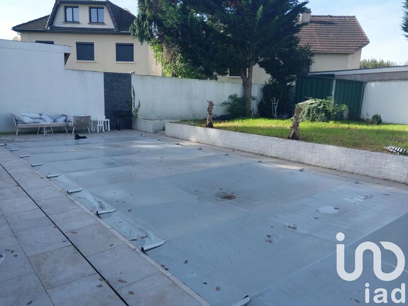 Maison - 176 m² - 8 pièces