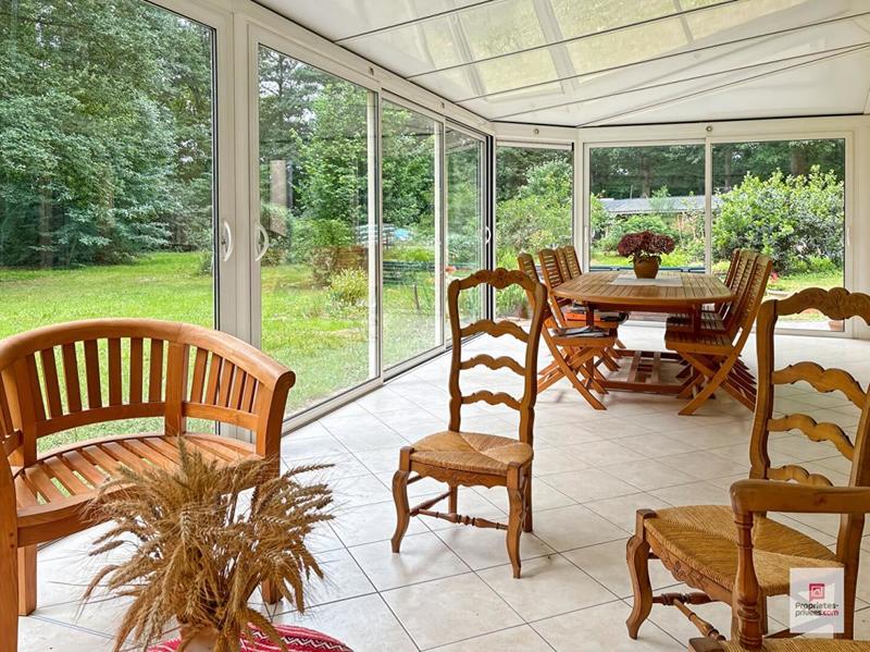 Maison - 203 m² - 8 pièces