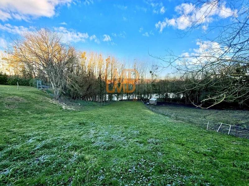 Maison - 247 m² - 5 pièces