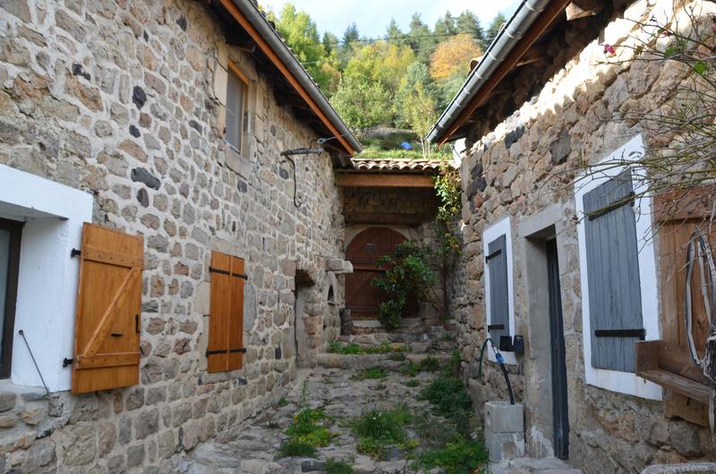 Maison en pierre - 212 m² - 6 pièces