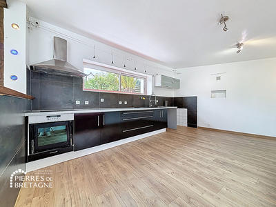 Maison - 96 m² - 6 pièces